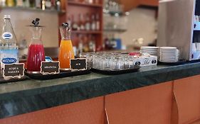 Felix Hotel & Residence